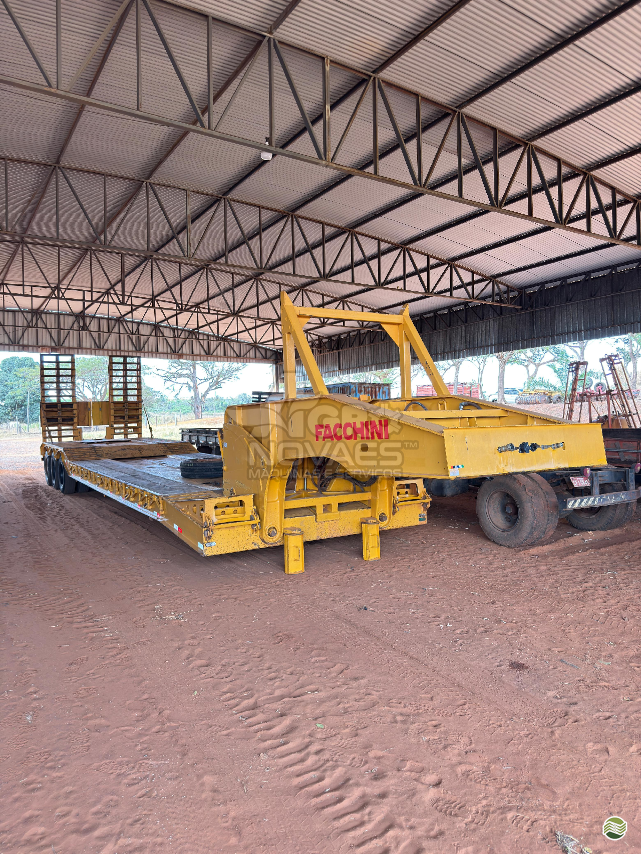 CARRETA SEMI-REBOQUE PRANCHA Rebaixada Agro Novaes Máquinas Agrícolas FERNANDOPOLIS SÃO PAULO SP